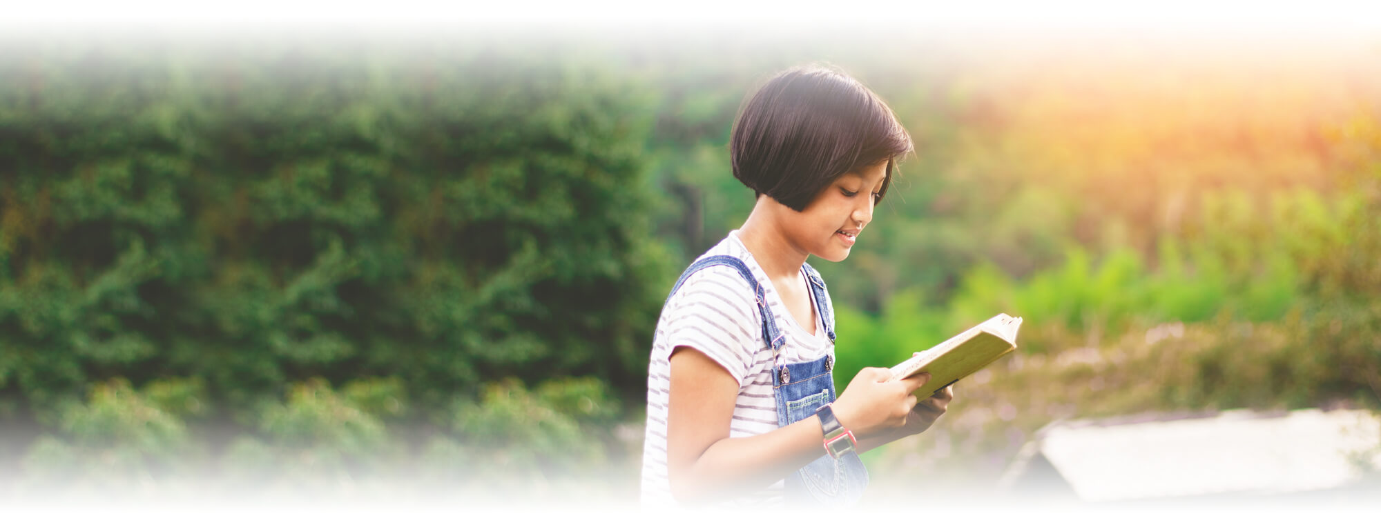 student girl reading